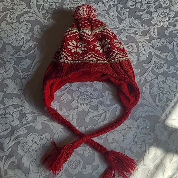 Winter hat - Picture 1 of 3